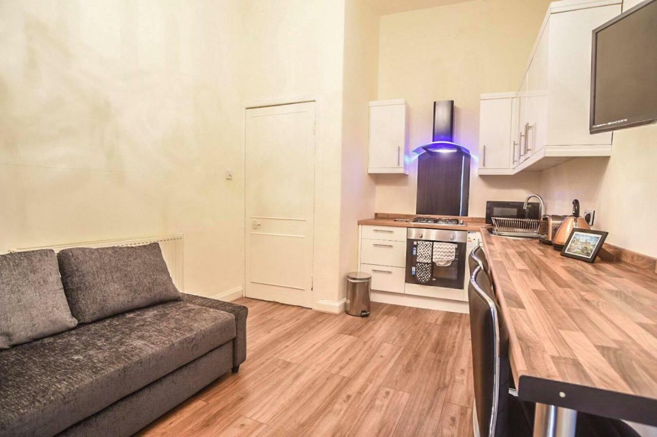 Edinburgh Ground Floor City Centre Flat Close To Princess Street Bagian luar foto