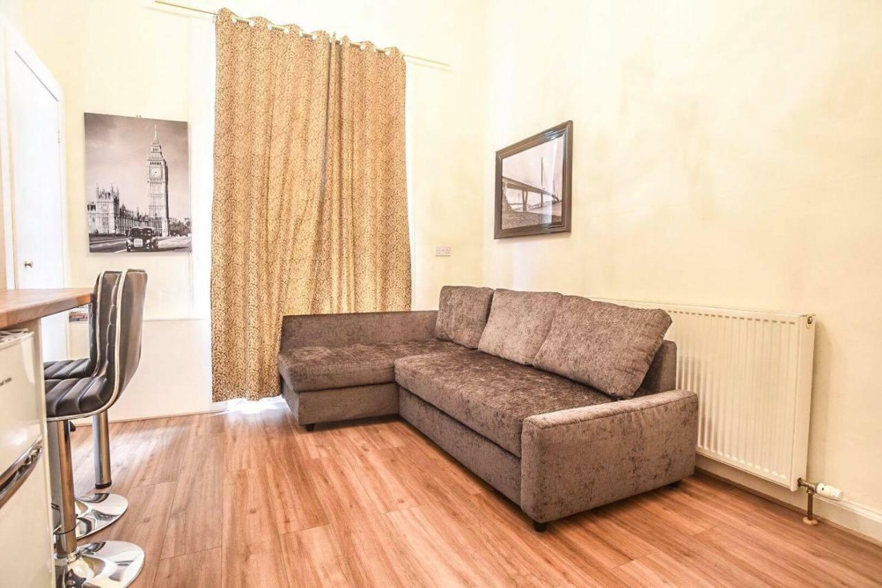 Edinburgh Ground Floor City Centre Flat Close To Princess Street Bagian luar foto